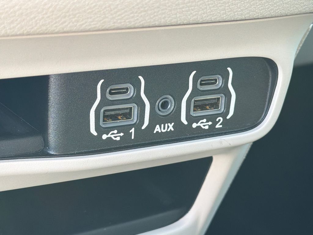 Used 2024 Silver Chrysler Touring L image 32
