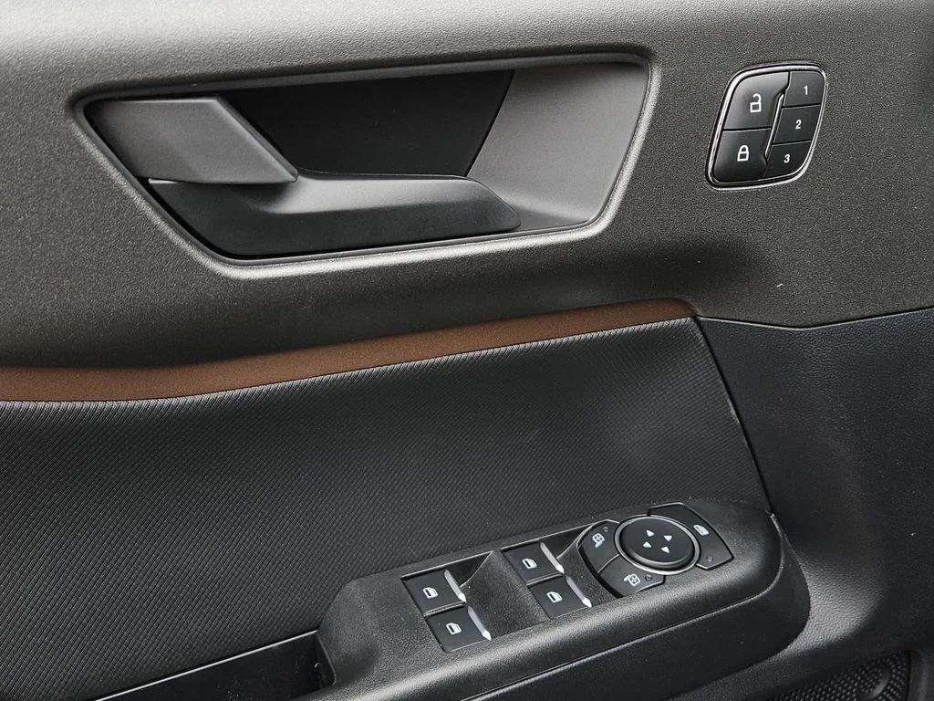 New 2026 Shadow Black Ford Outer Banks® image 25