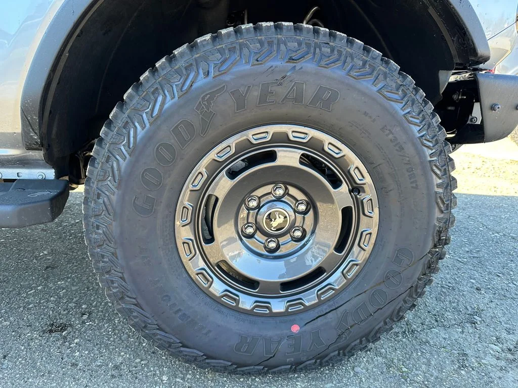 New 2024 Iconic Silver Metallic Ford Outer Banks® image 9