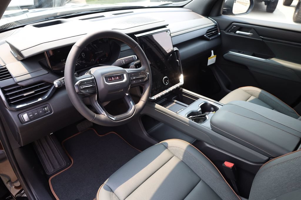 2026 GMC Acadia AT4 - Photo 12