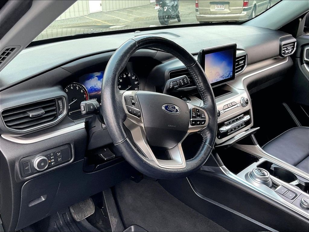 Used 2022 Black Ford XLT image 8