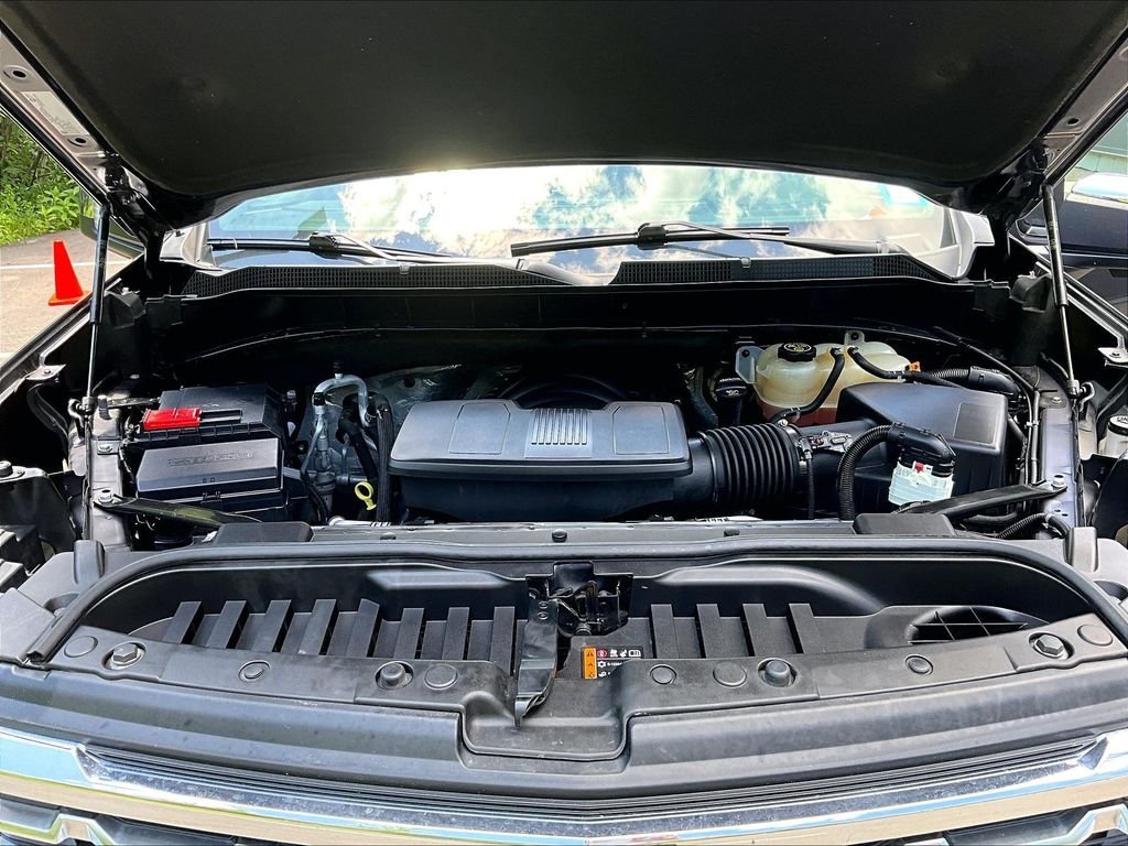 Used 2022 Gray Chevrolet LTZ image 31