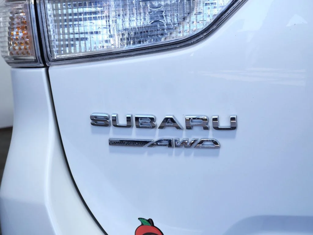 Used 2020 White Subaru Premium image 7