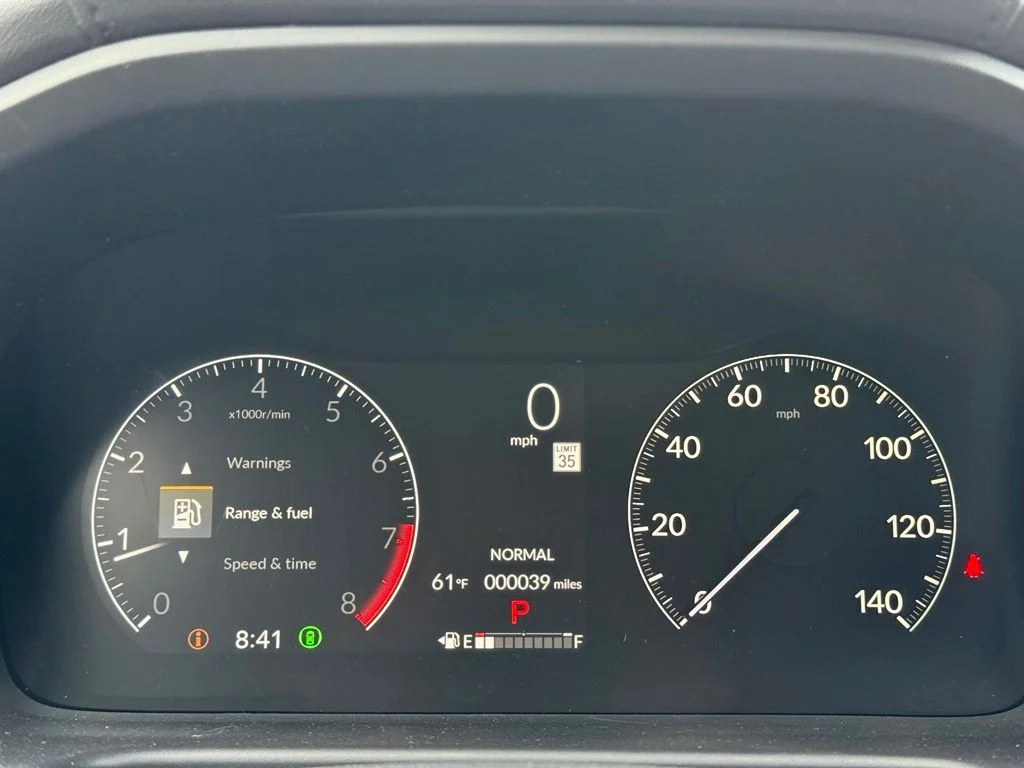 Used 2025  Honda Touring image 10