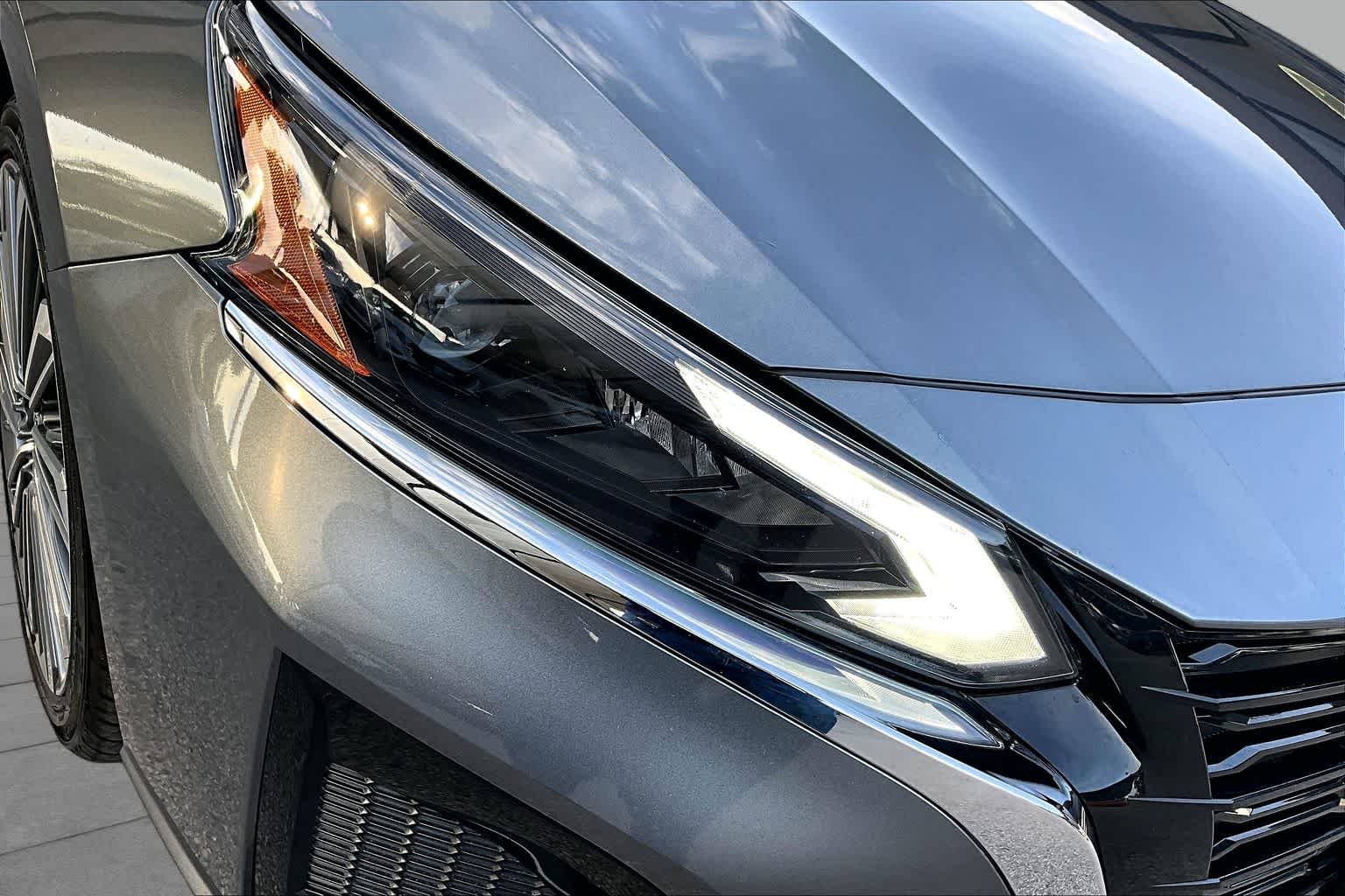 Used 2023 Gun Metallic Nissan 2.5 SL image 28