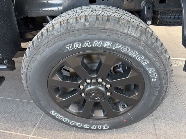 New 2026 Diamond Black Crystal Pearl-Coat Exterior Paint RAM Big Horn image 6