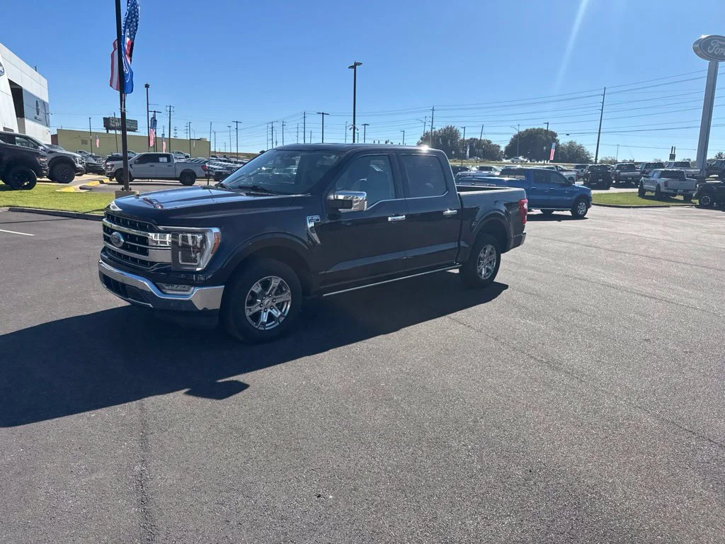 Certified Used 2021 Blue Ford Lariat image 5