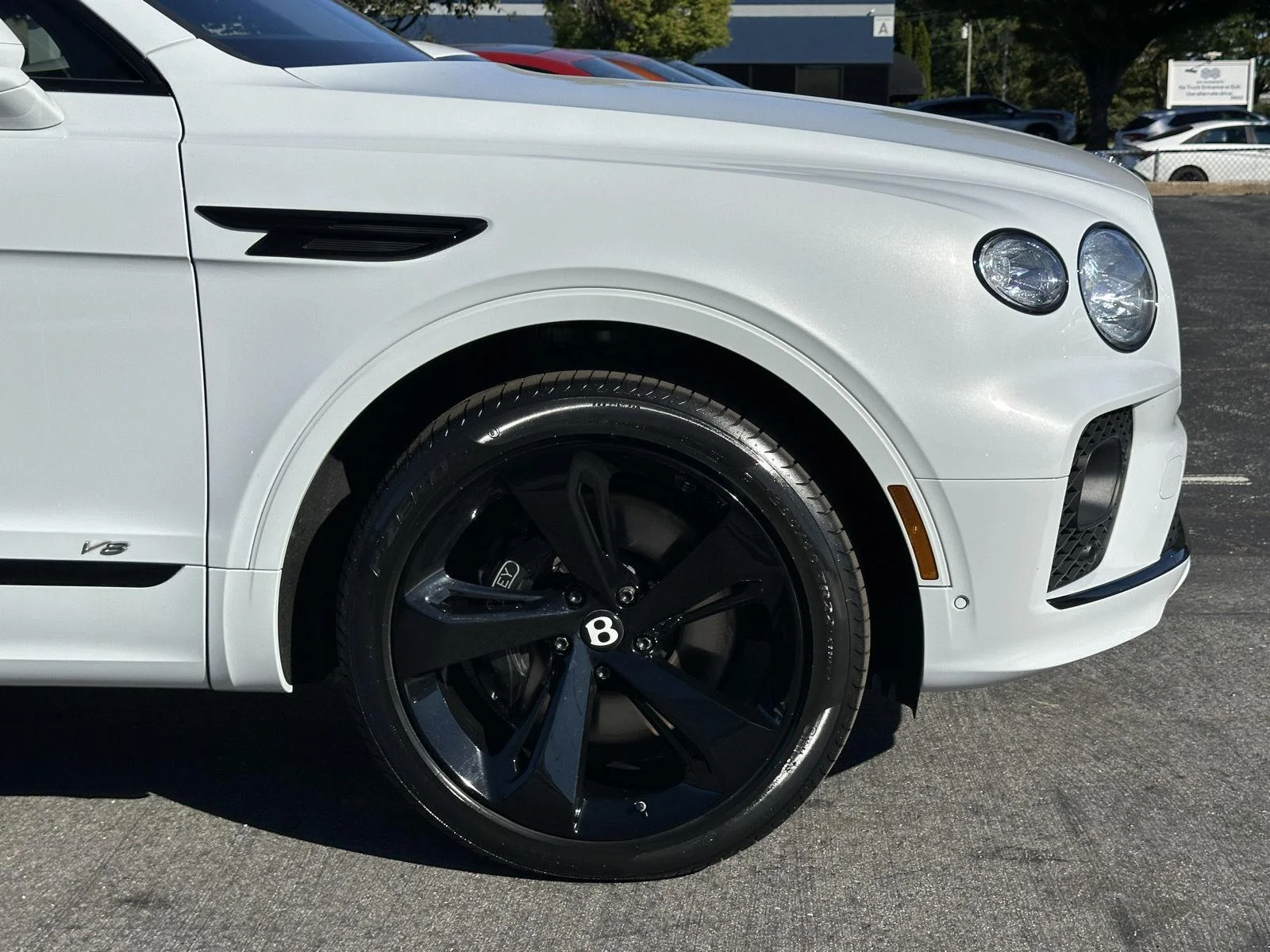 Used 2021 Ghost White Pearlescent Bentley V8 image 56