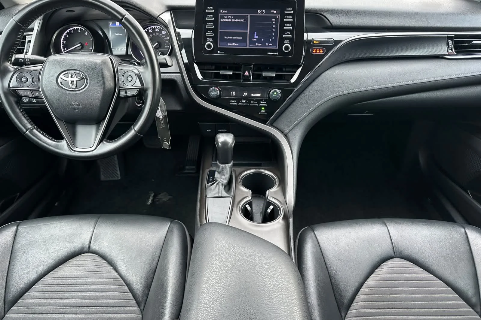 2021 Toyota Camry SE - Photo 12