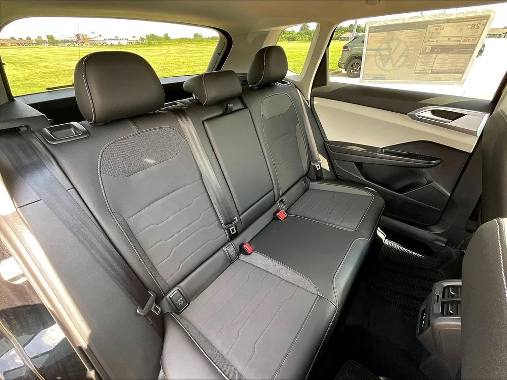 2026 Volkswagen Taos SE - Photo 12