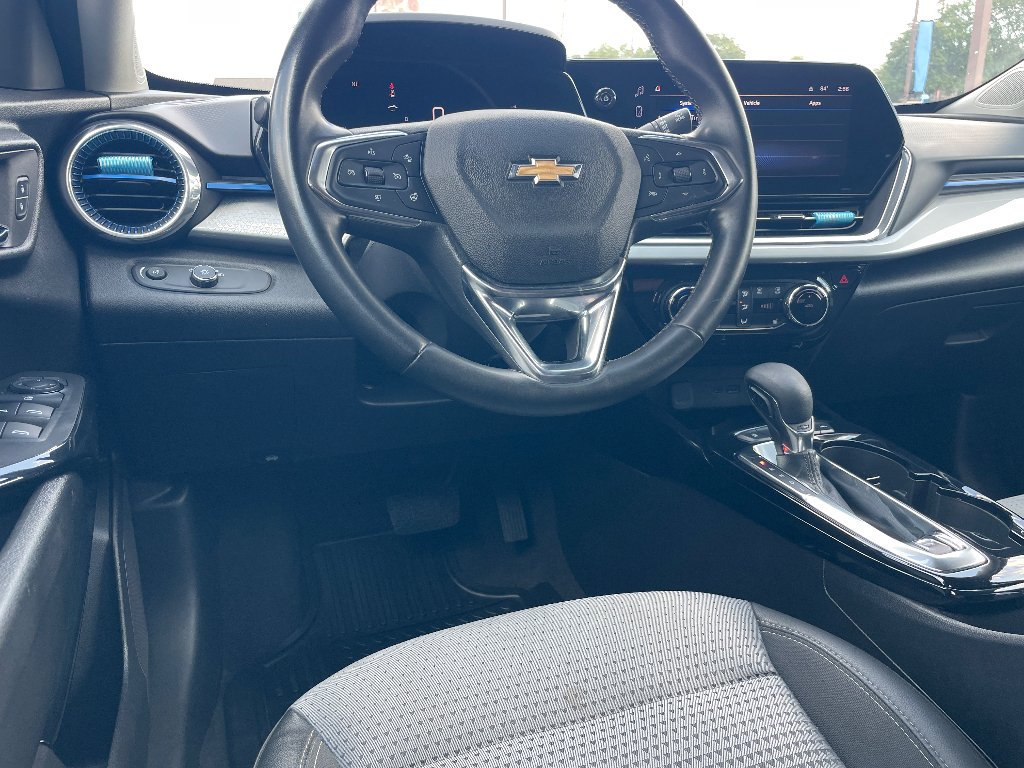 Used 2025 Sterling Gray Metallic Chevrolet LT image 2