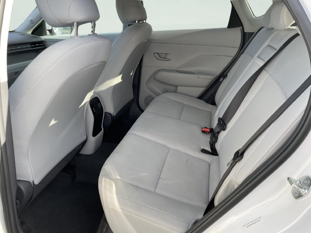 Used 2025 White Hyundai SEL image 11