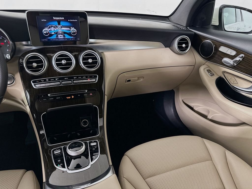 Used 2017 White Mercedes-Benz GLC 300 image 24