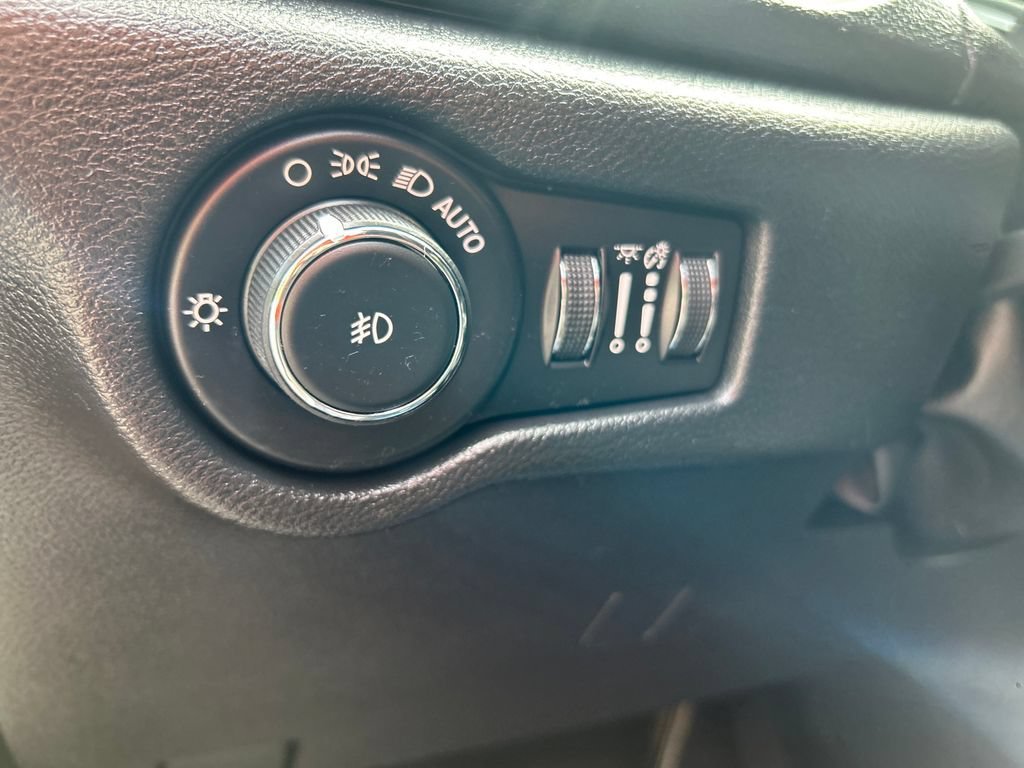 2020 Chrysler Pacifica Touring - Photo 22