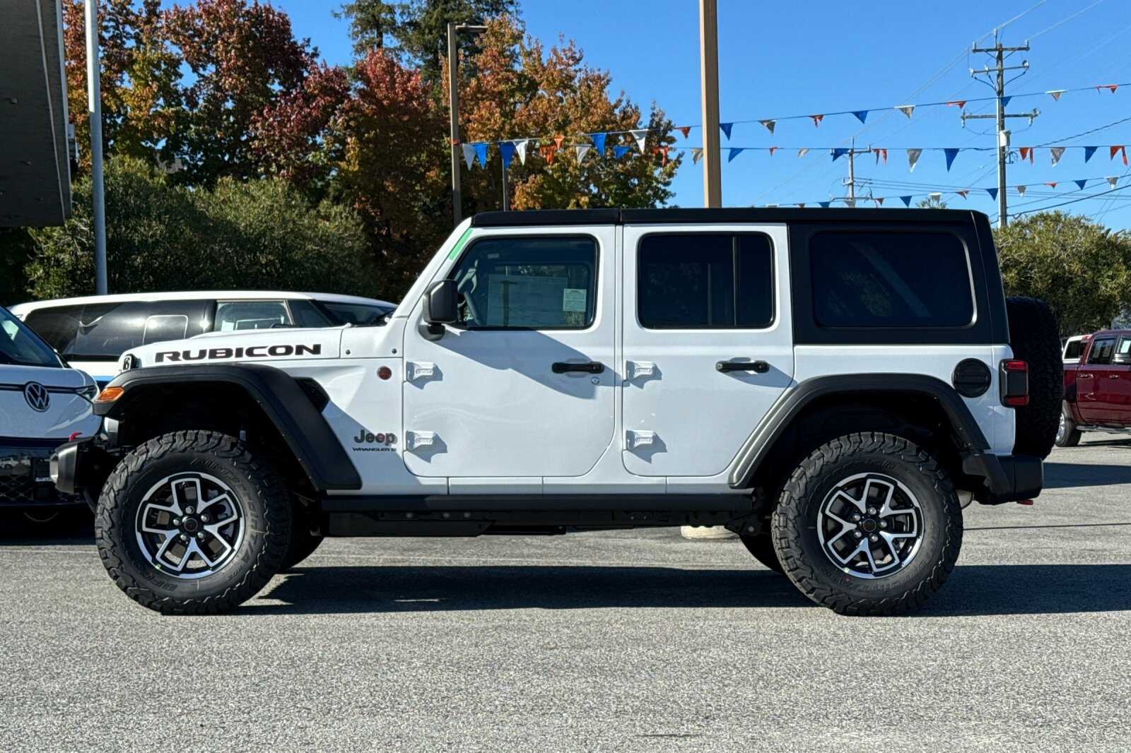 New 2026 Bright White Clearcoat Jeep Rubicon image 7