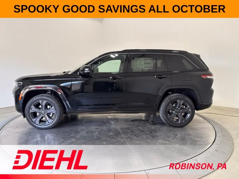 New 2027 High-Gloss Black Paint Jeep Limited Reserve image 4
