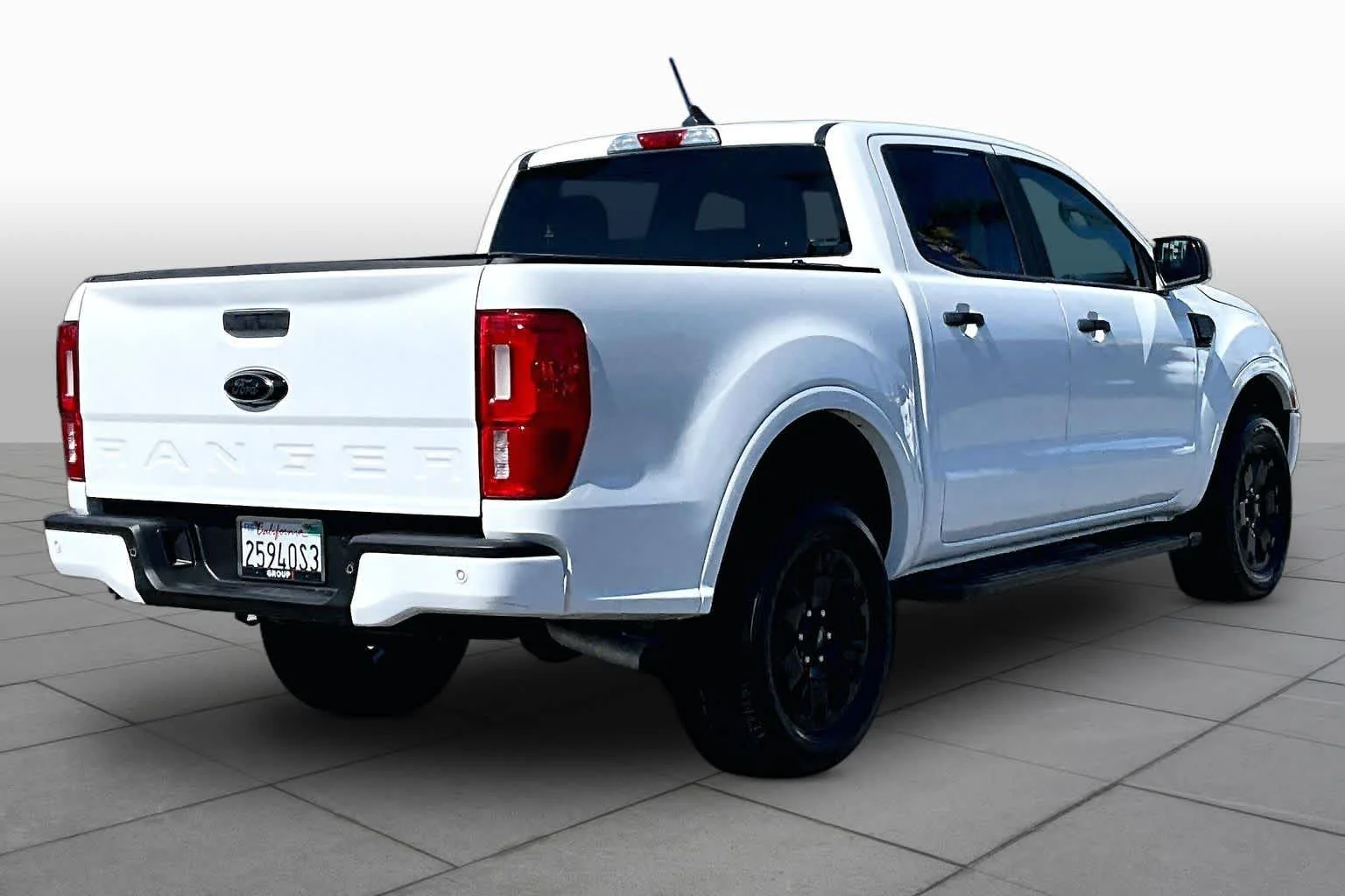 Used 2023 Oxford White Ford XLT image 12