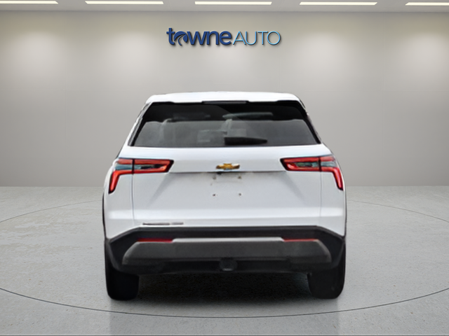 Used 2026 White Chevrolet LT image 4