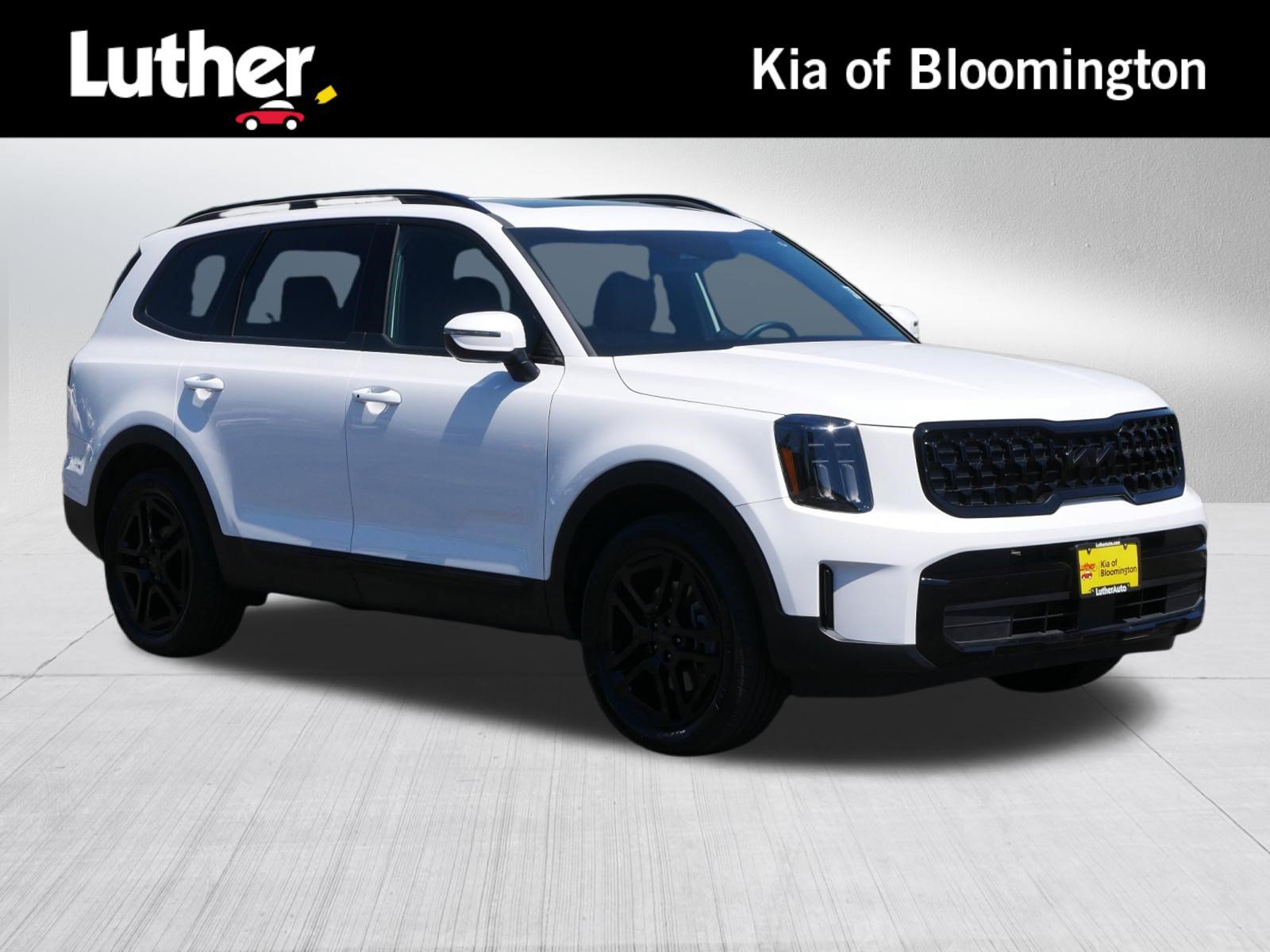 Certified Used 2025 Glacial White Pearl Kia EX X-Line image 1