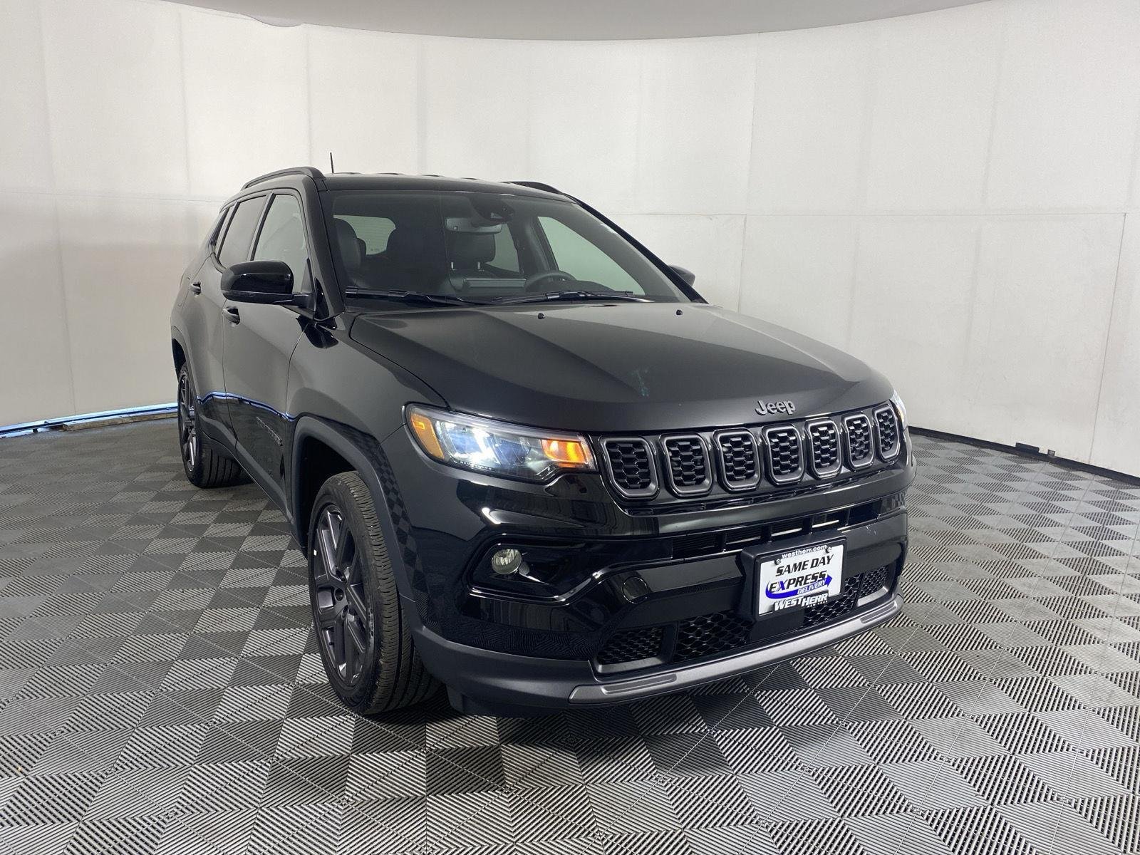 Used 2026 Diamond Black Crystal Pearlcoa Jeep Limited image 11