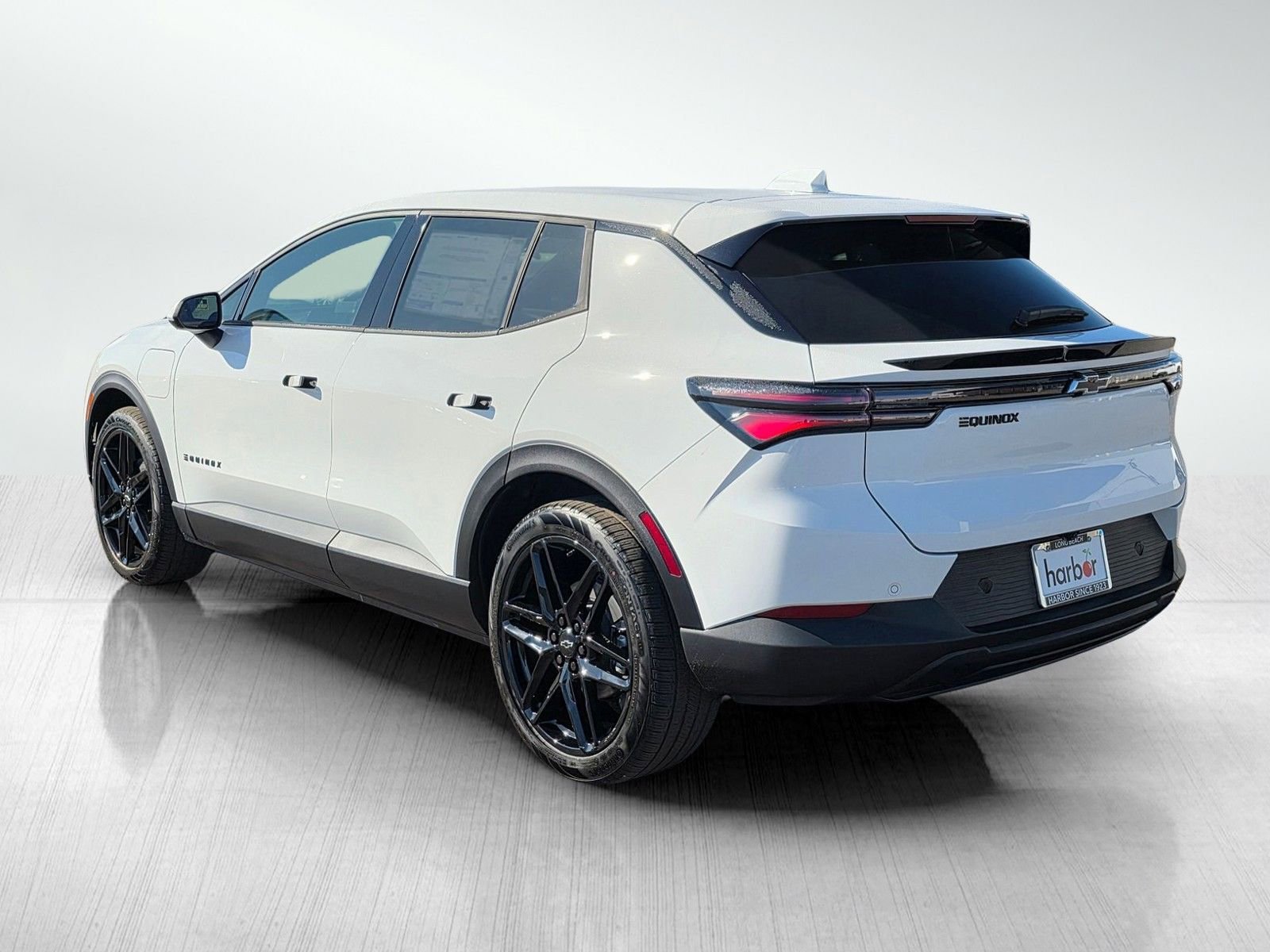 New 2026 Summit White Chevrolet LT image 5