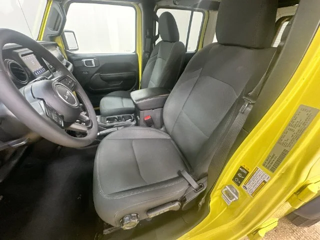 Used 2023 Yellow Jeep Sport S image 21