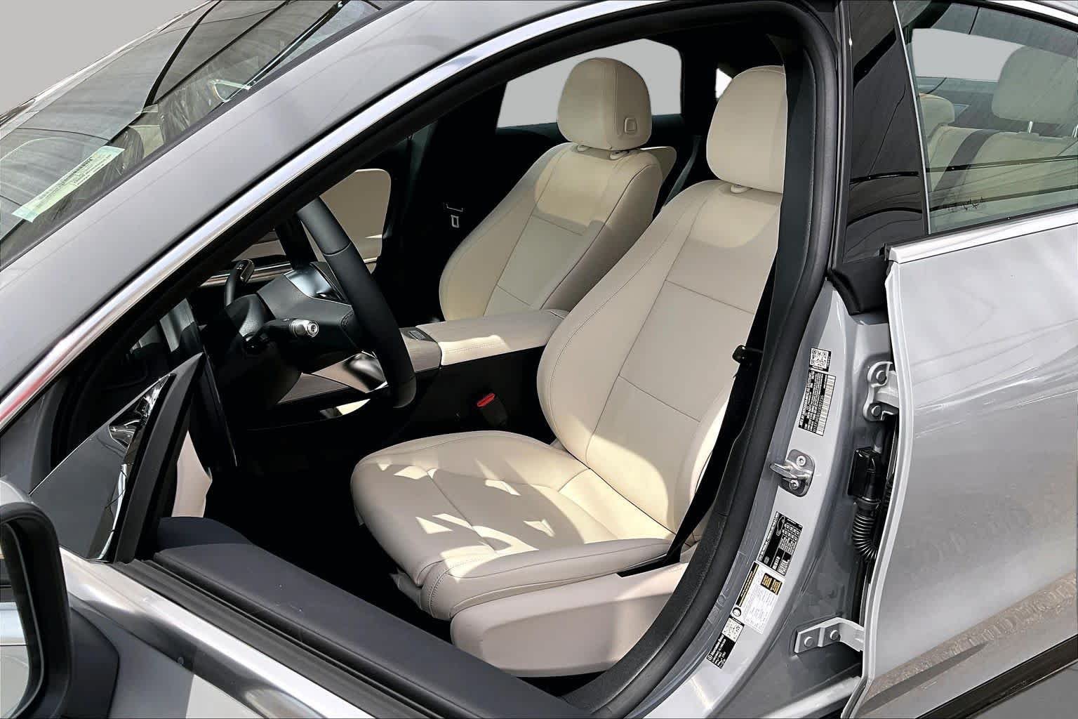 New 2027 MANUFAKTUR Alpine Grey Mercedes-Benz CLA 350 image 13