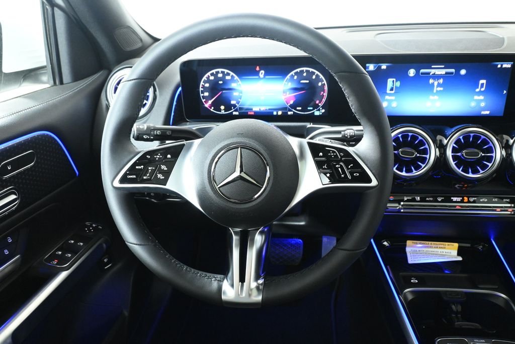 Used 2026 Polar White Mercedes-Benz GLB 250 image 16