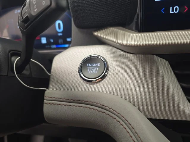 New 2027 Carbonized Gray Metallic Ford Active image 33