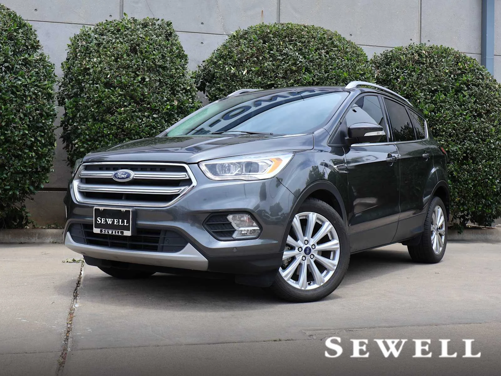 2017 Ford Escape Titanium's photo