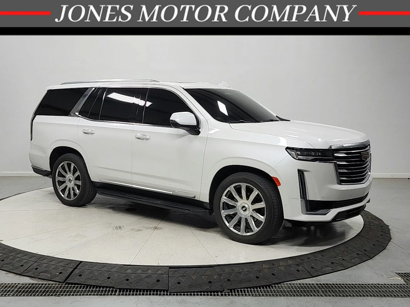 Used 2021 White Cadillac Premium Luxury Platinum image 1