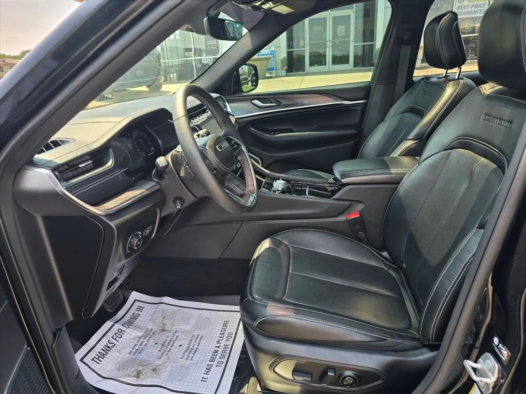 Used 2023 Black Jeep Overland image 12