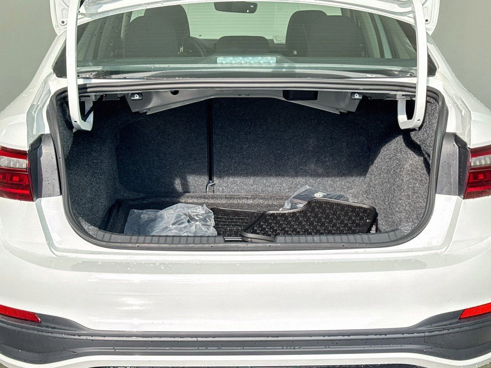New 2027 Pure White Volkswagen S image 23