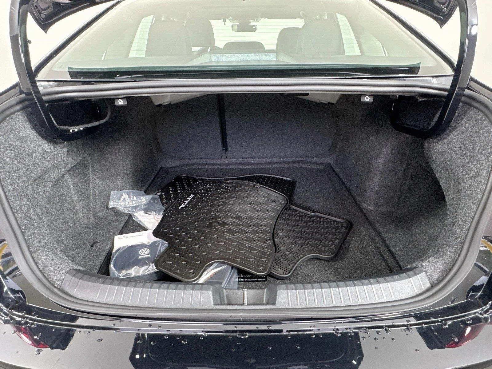 New 2027 Deep Black Pearl Volkswagen SE image 25