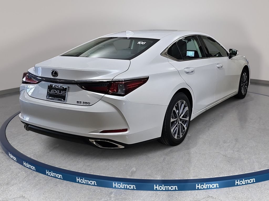 Used 2025 White Lexus 350 image 5
