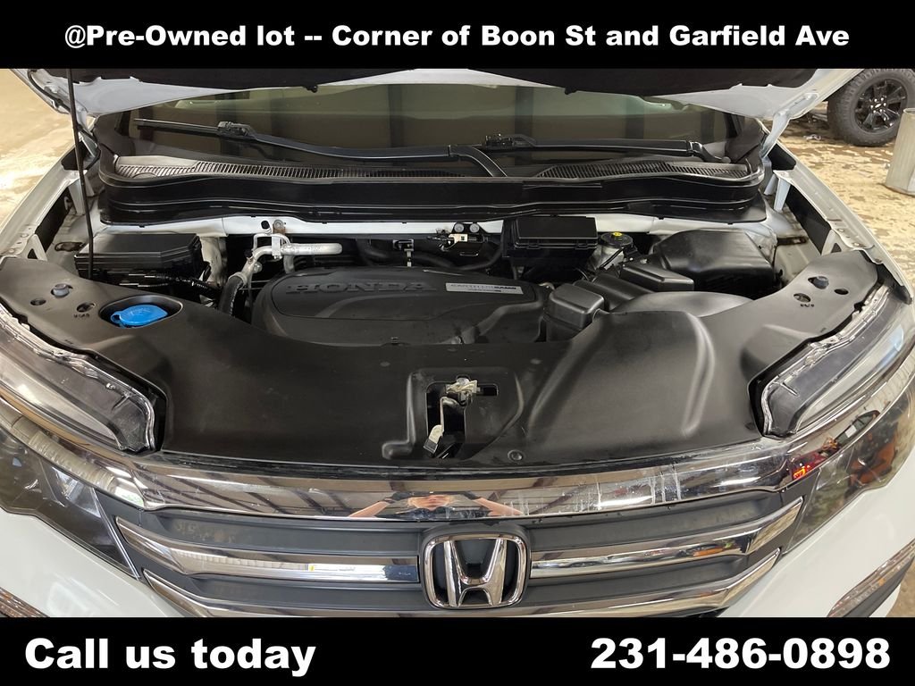 Used 2016  Honda EX image 9