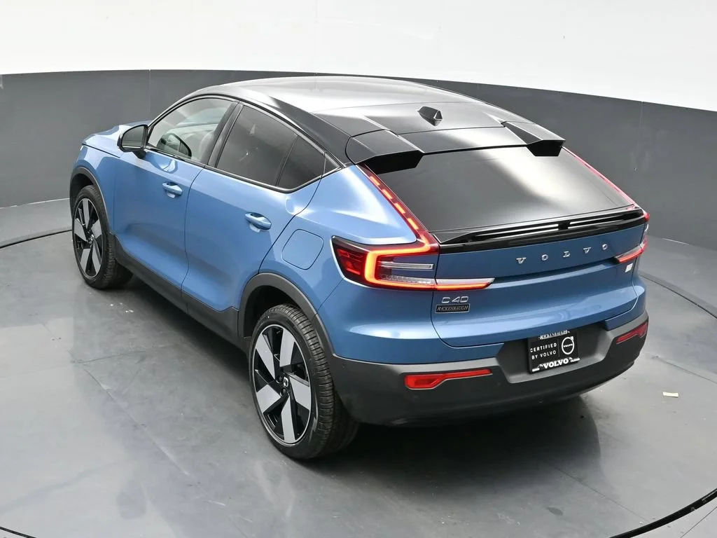 Certified Used 2022 Blue Volvo Ultimate image 27
