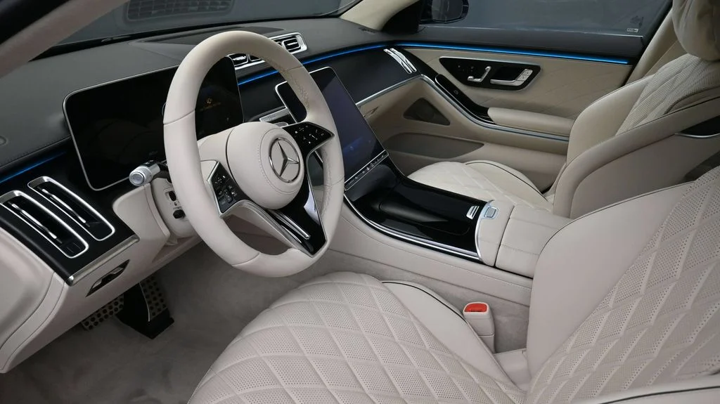 Used 2025 Blue Mercedes-Benz S 580 image 7