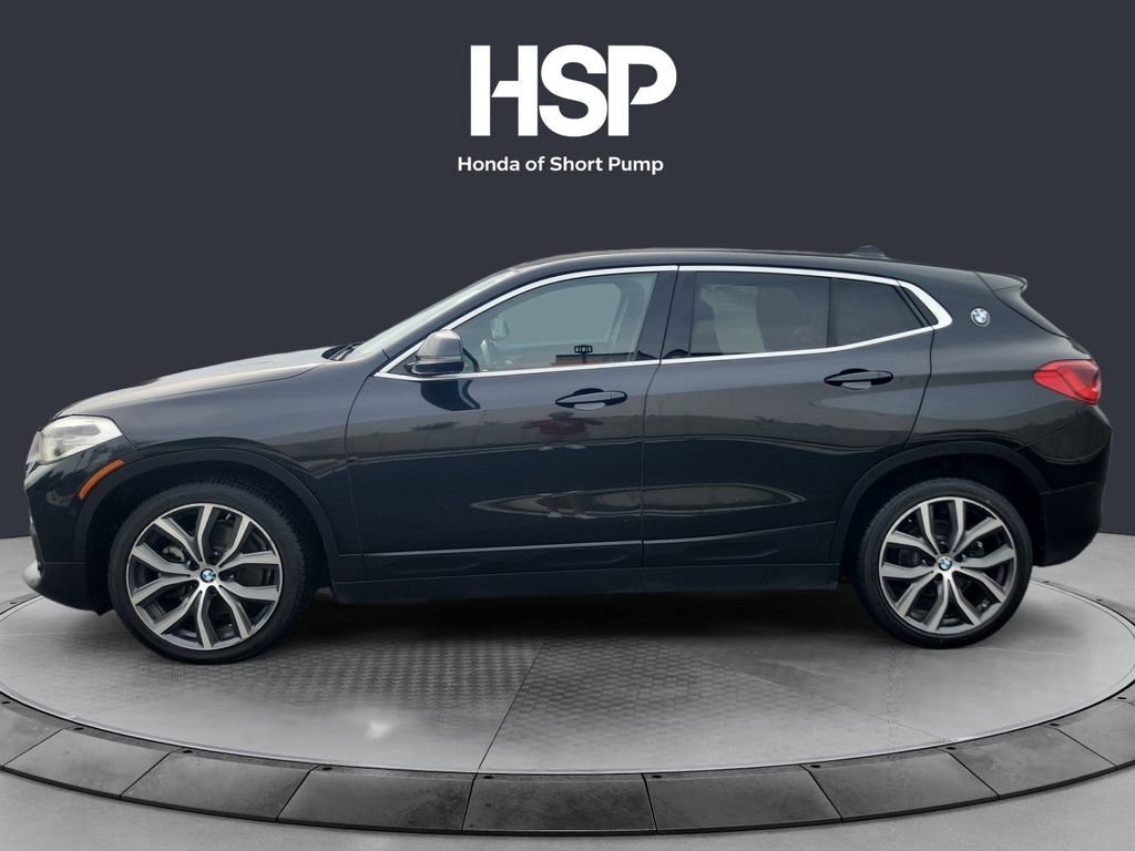 Used 2020 Black Sapphire Metallic BMW xDrive28i image 2