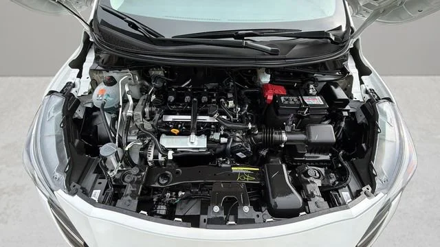 Used 2025 White Nissan 1.6 SR image 31