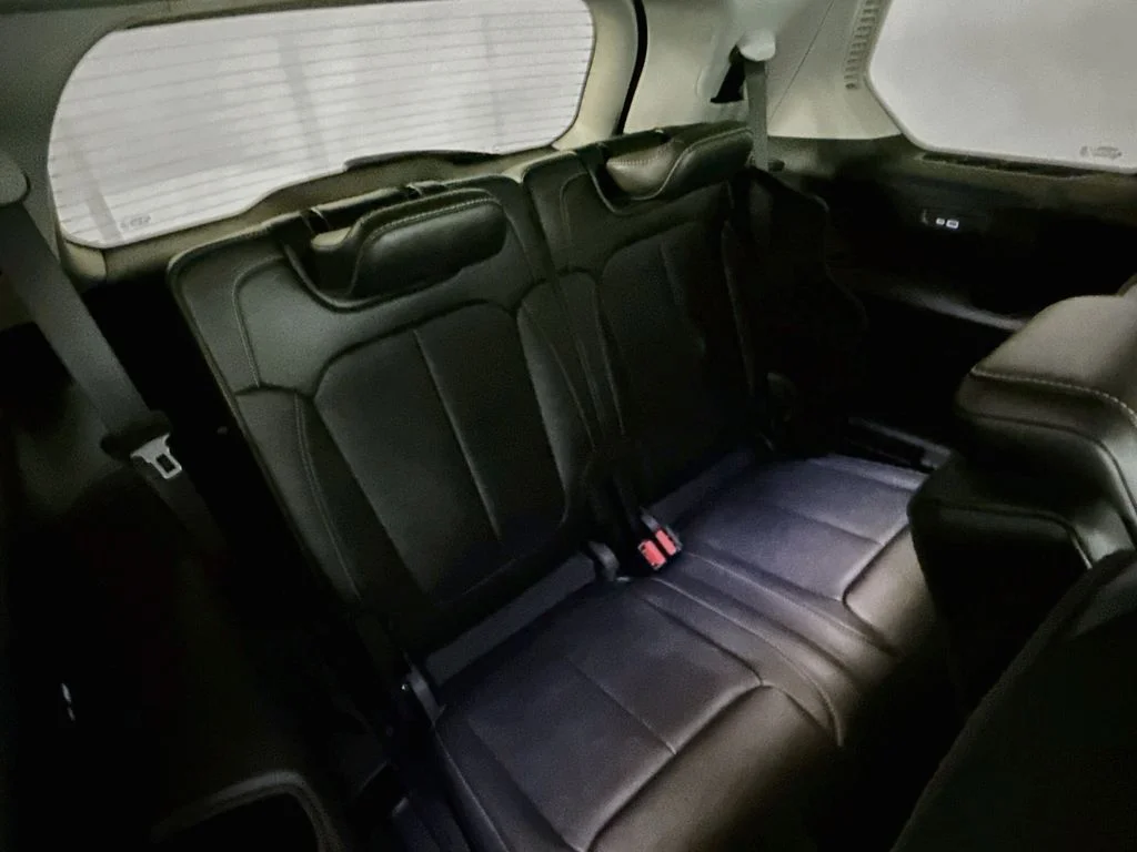 Used 2023 Gray Jeep Limited image 27