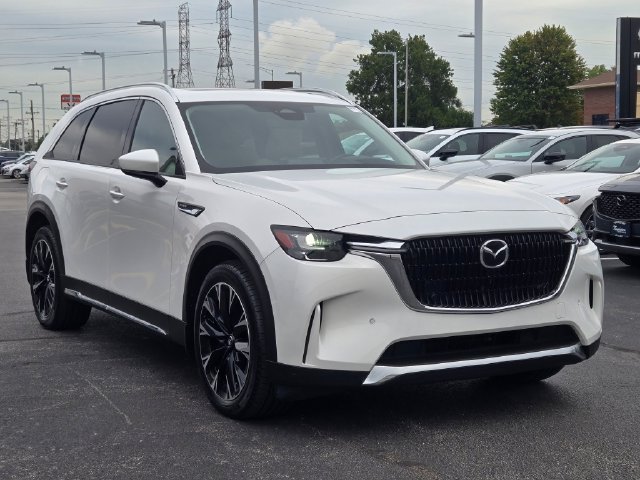 Used 2024 White Mazda Premium image 3