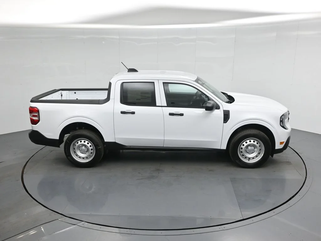 New 2026 Oxford White Ford XL image 34