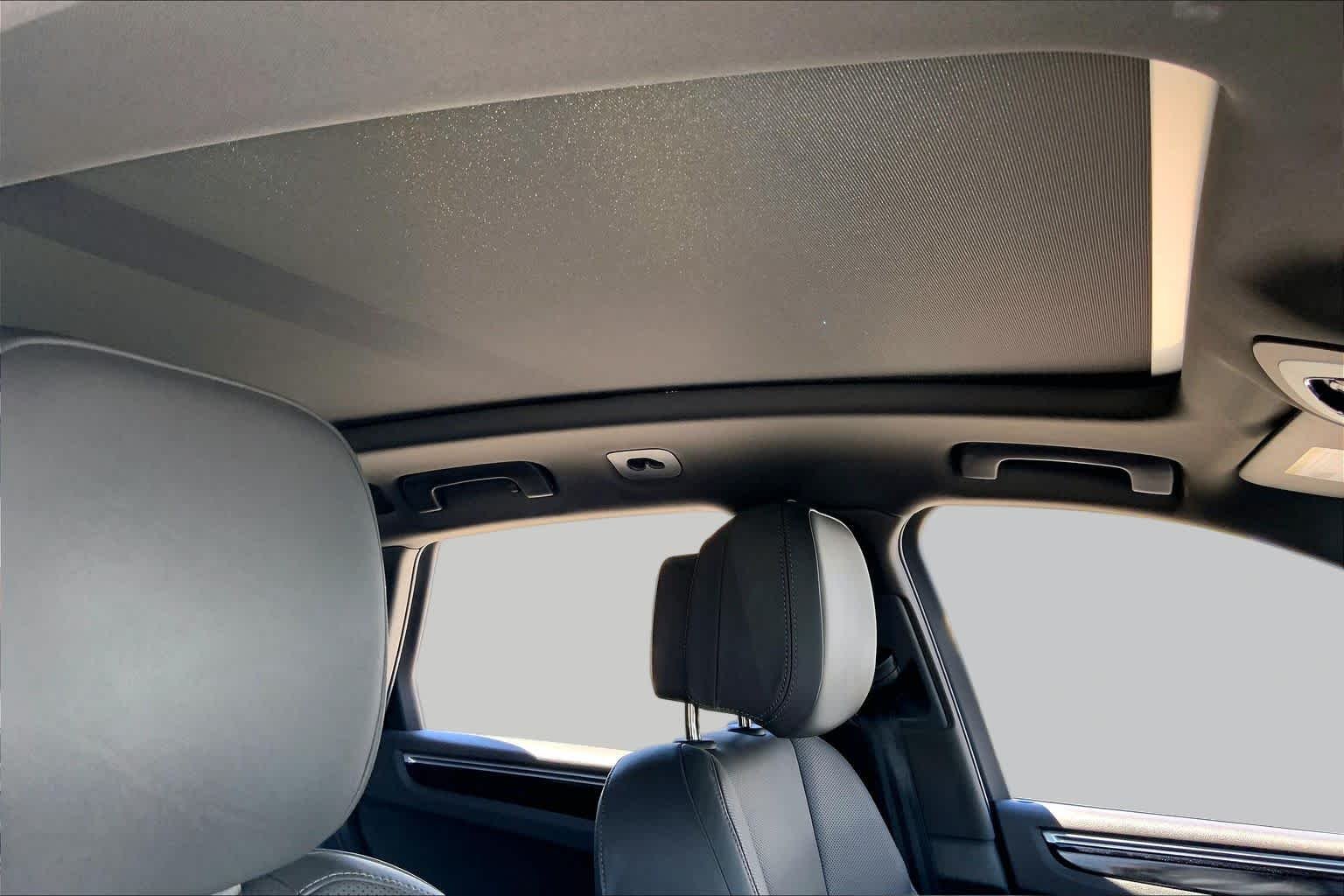 Used 2022 GRAY Porsche  image 9