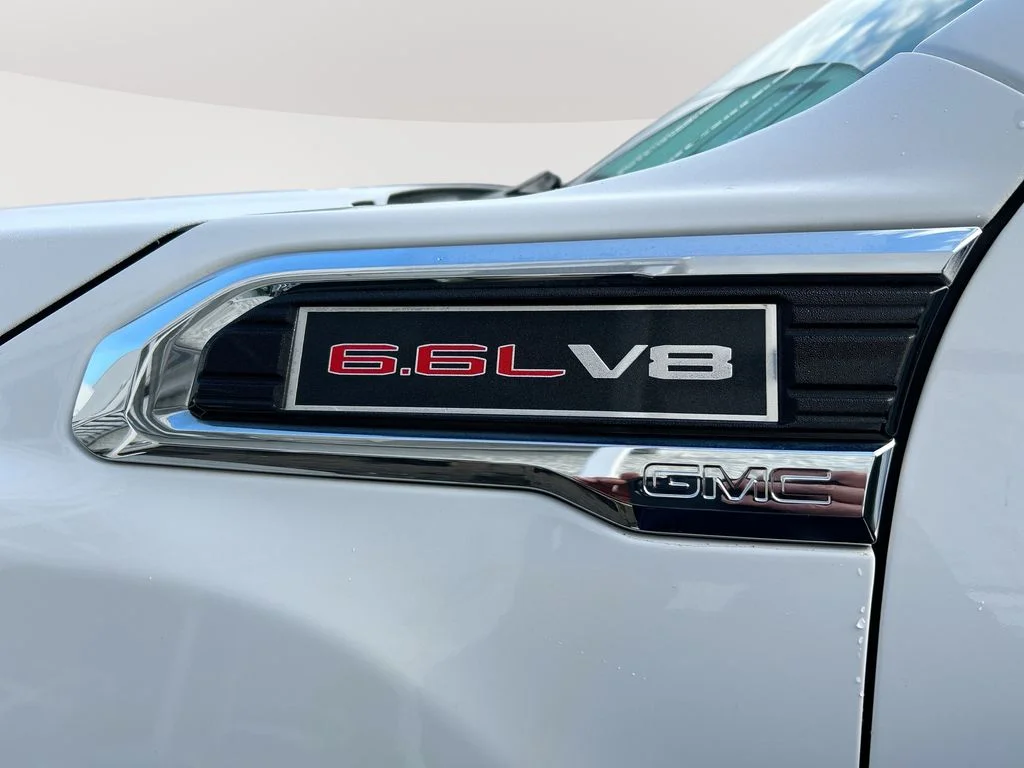 Used 2023 White GMC Pro image 27