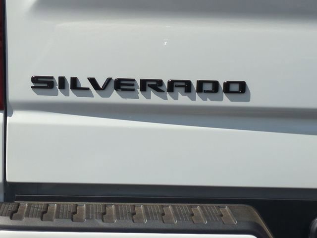 New 2026 Summit White Chevrolet RST image 10