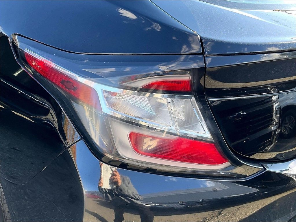 Used 2018 Black Chevrolet LT image 33