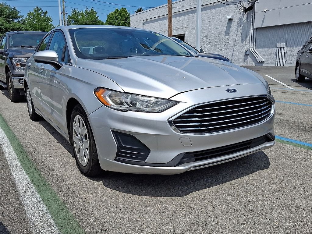 Used 2019 Silver Ford S image 1