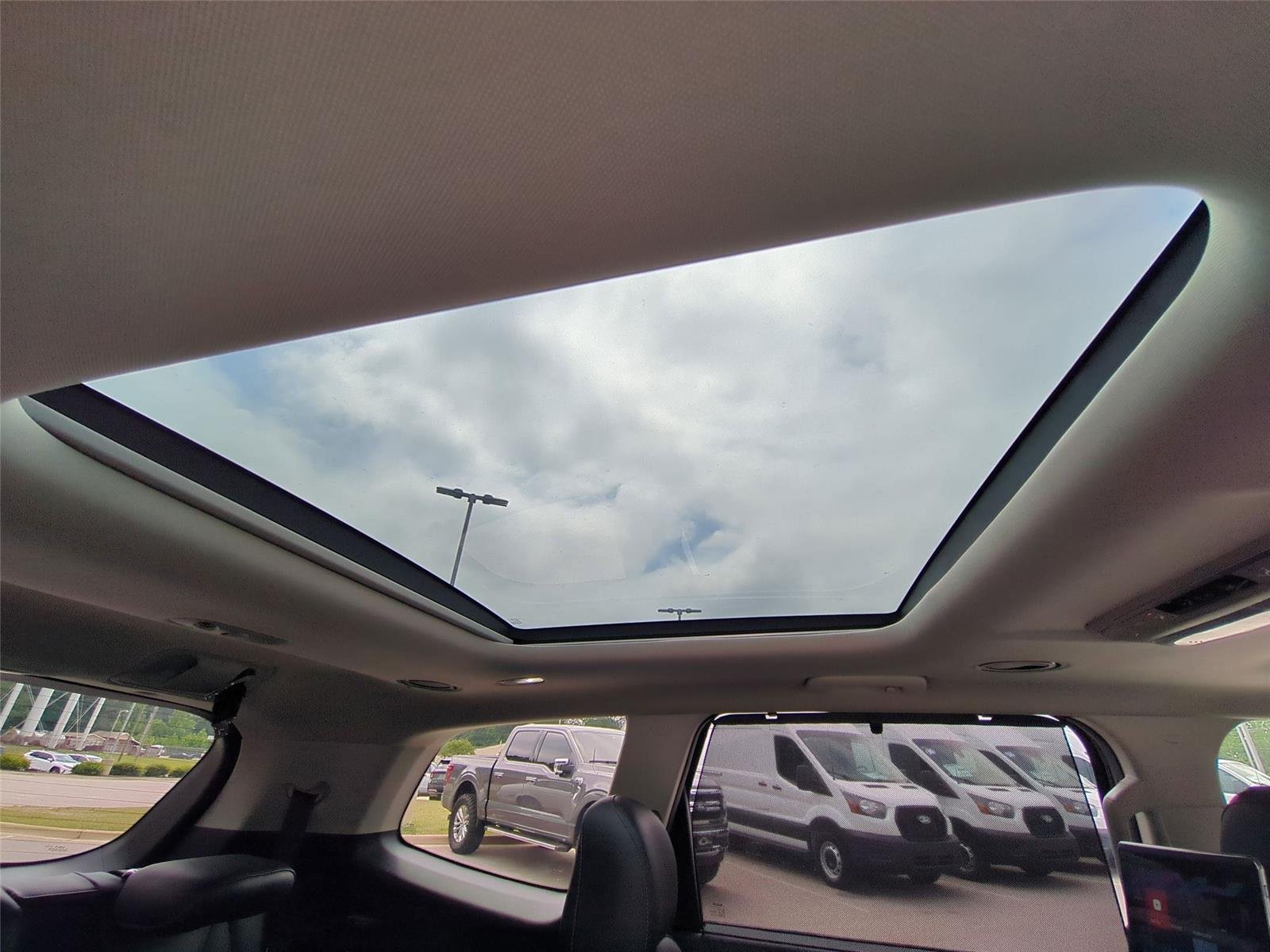 Used 2022 Ebony Black Kia SX image 40