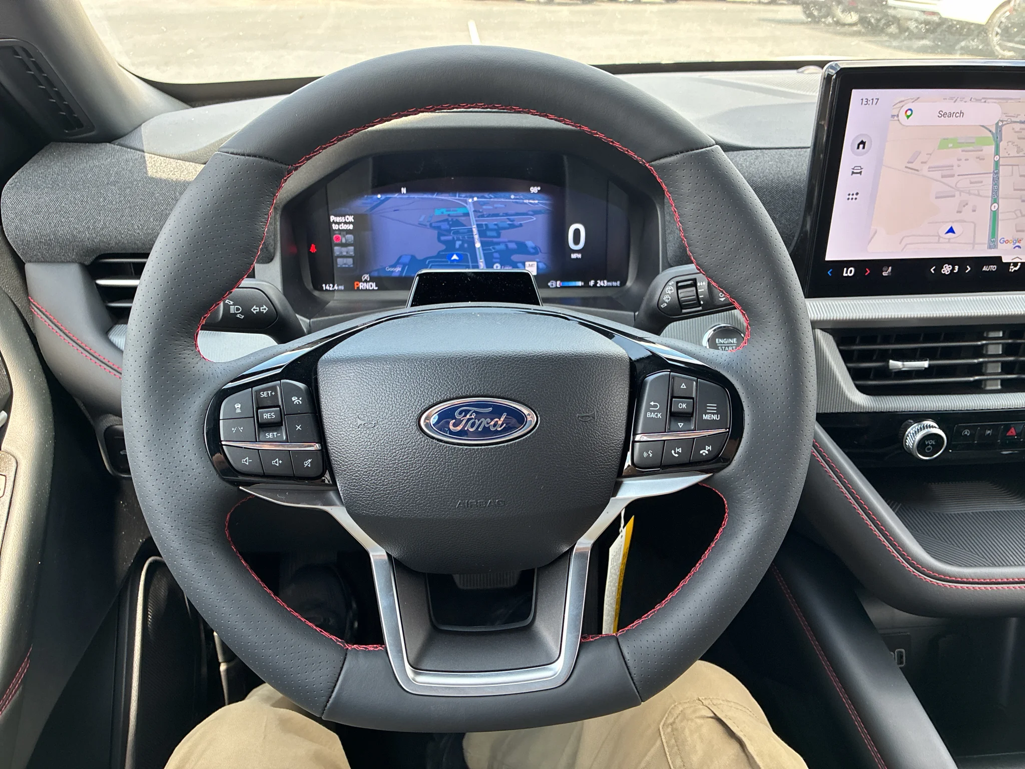New 2026 Star White Metallic Tri-Coat Ford ST-Line image 23